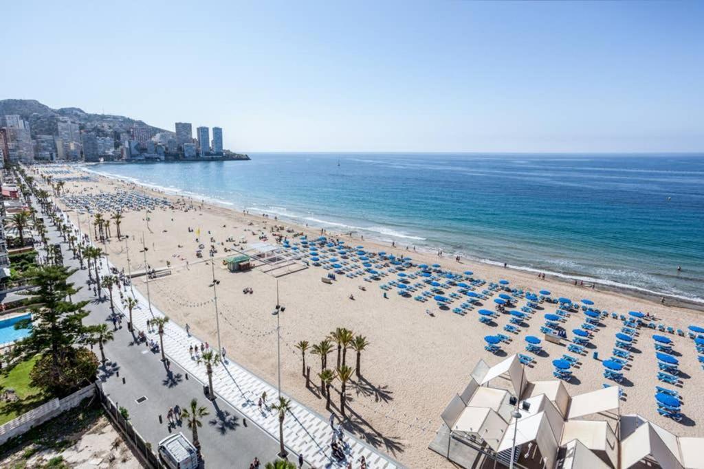 Levante Beach Front Of The Sea Estacha Benidorm Extérieur photo