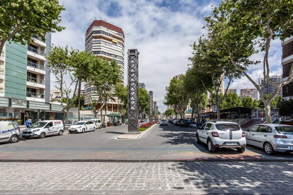 Levante Beach Front Of The Sea Estacha Benidorm Extérieur photo